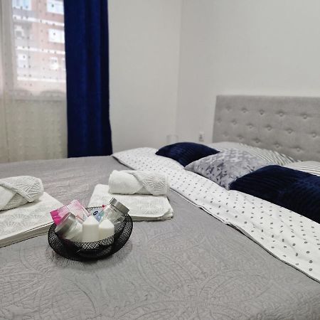 Apartman Astra Sremska Mitrovica Exterior photo