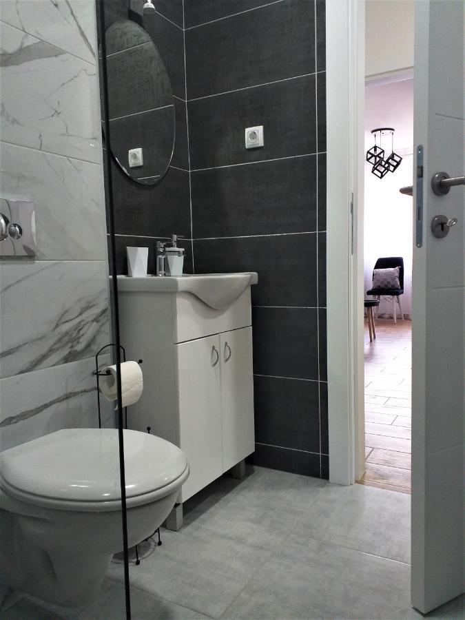 Apartman Astra Sremska Mitrovica Exterior photo