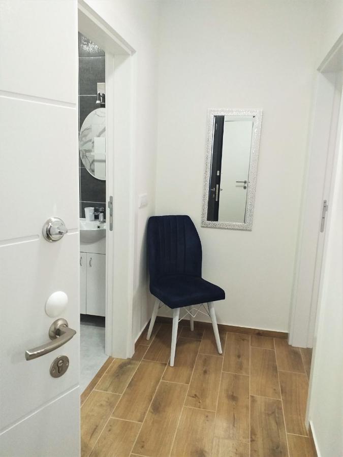 Apartman Astra Sremska Mitrovica Exterior photo