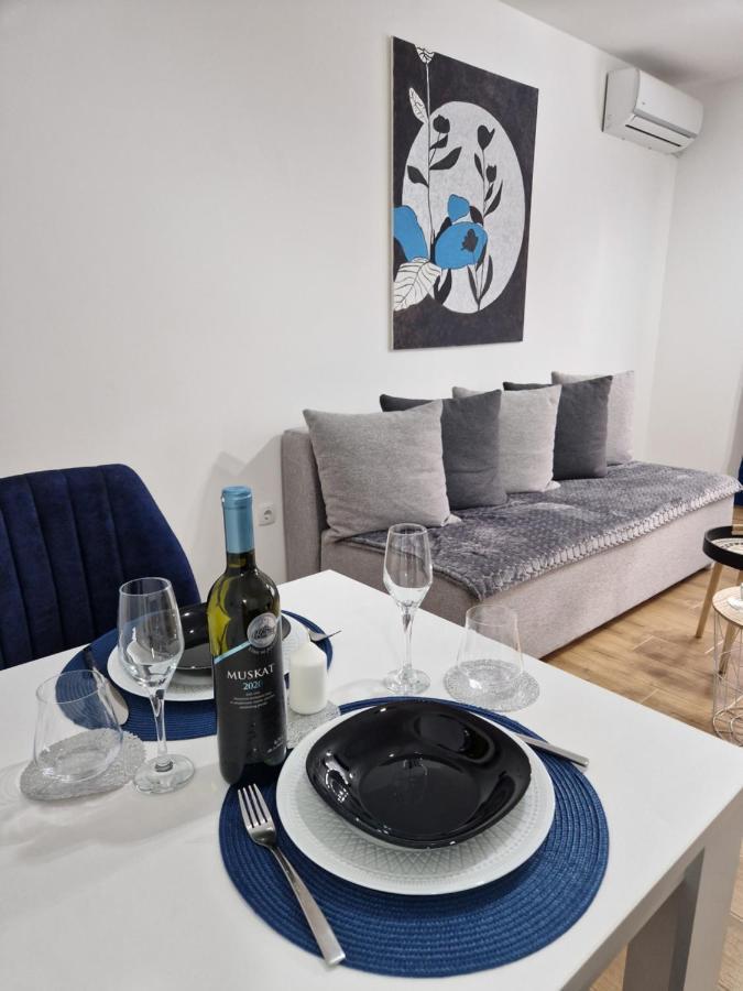 Apartman Astra Sremska Mitrovica Exterior photo
