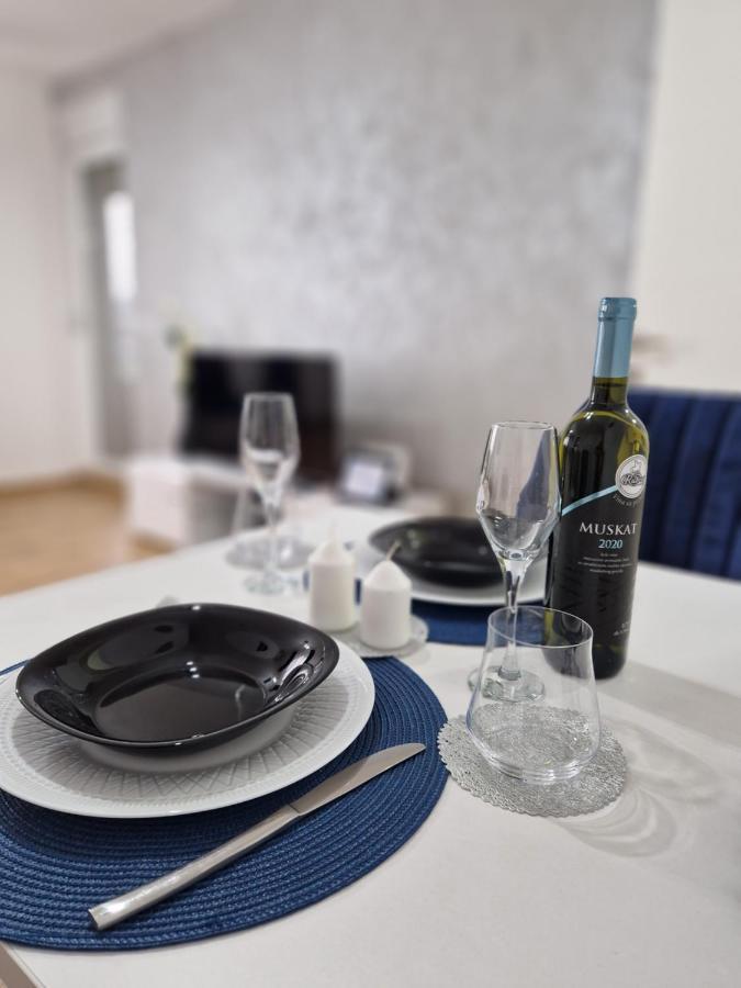 Apartman Astra Sremska Mitrovica Exterior photo