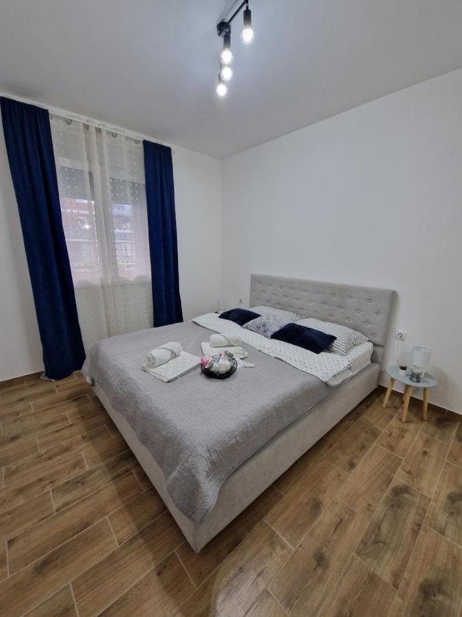 Apartman Astra Sremska Mitrovica Exterior photo