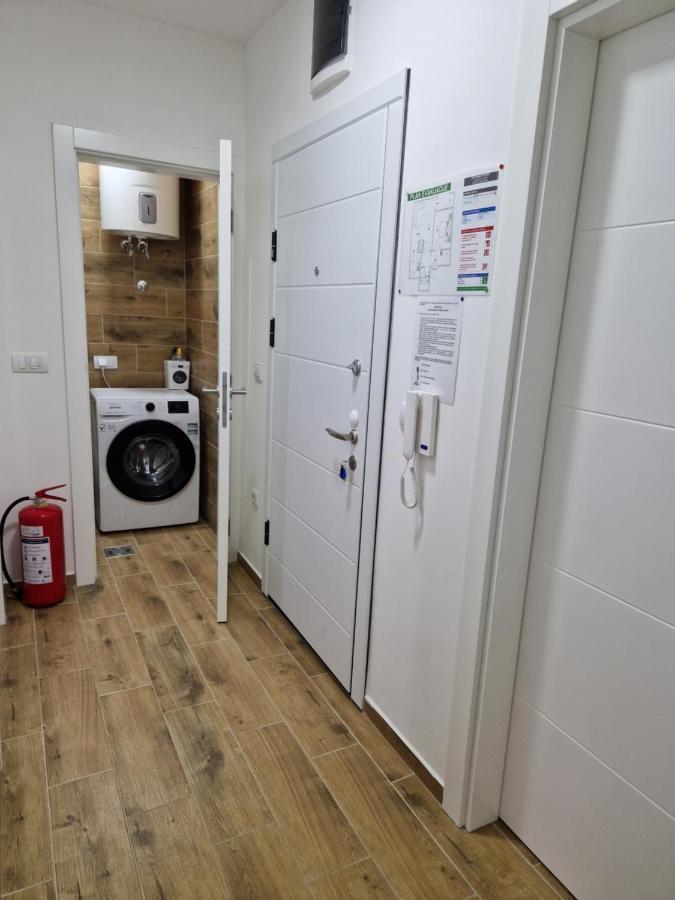 Apartman Astra Sremska Mitrovica Exterior photo